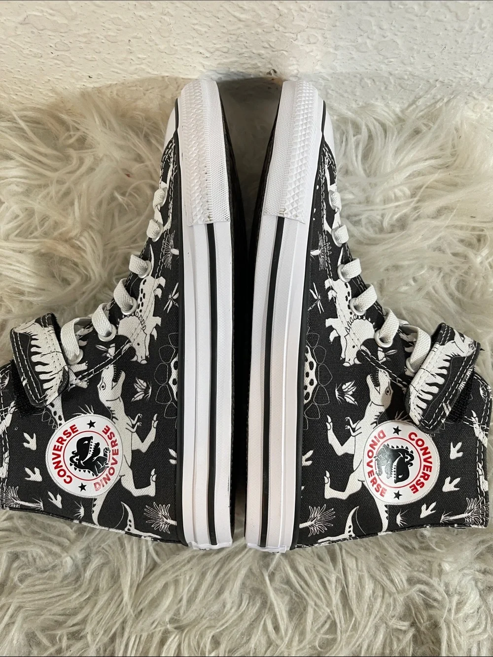 Converse Chuck Taylor All Star EasyOn High PS 'Dino Party' Size 3 NEW